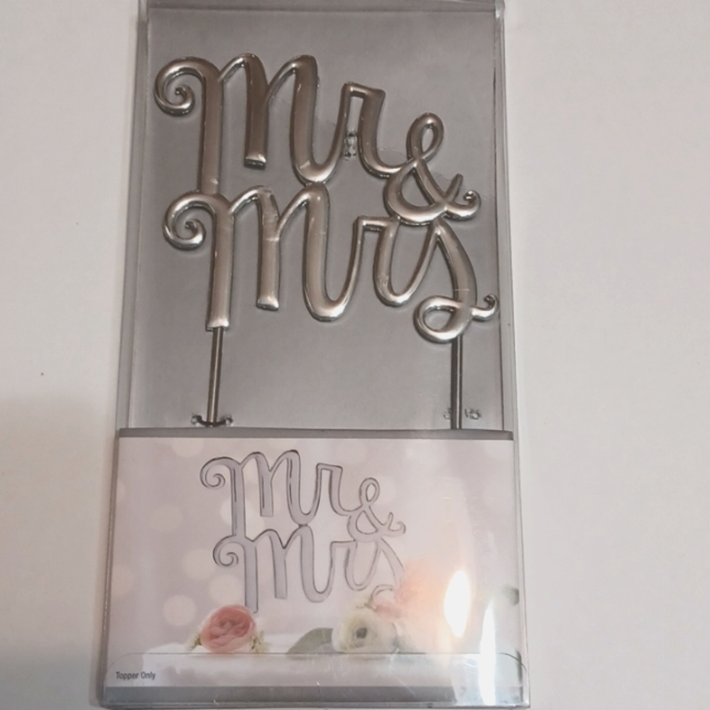 cake topper